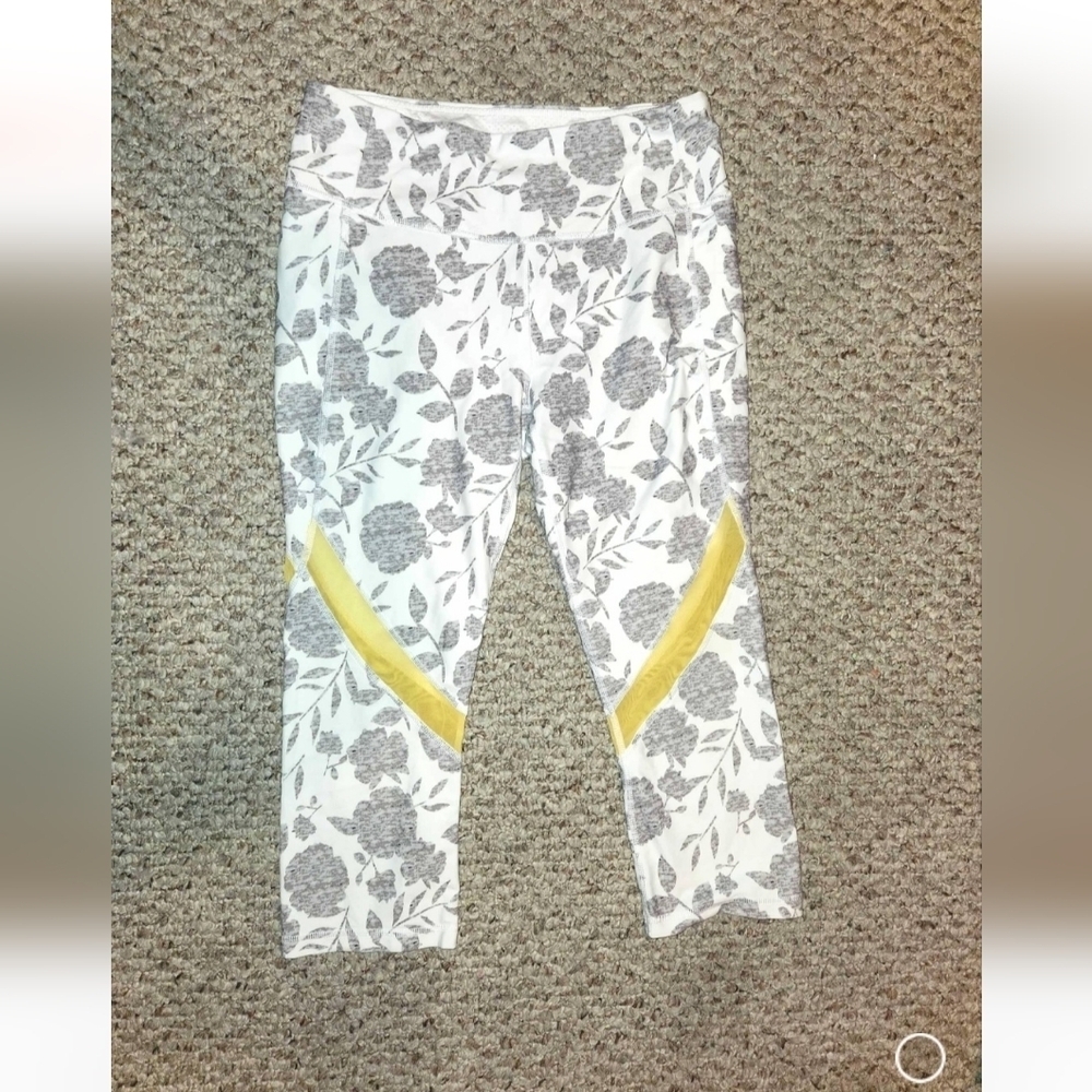 Women's CALIA By Carrie Underwood Capri Leggings